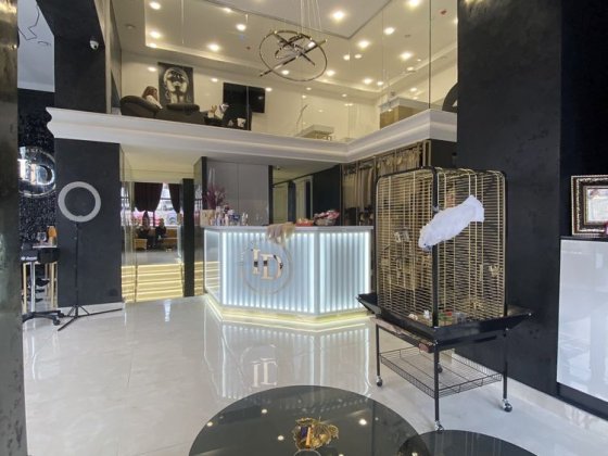 Оренда перукарського крісла в діючому салоні, оренда манікюрного місця Львів