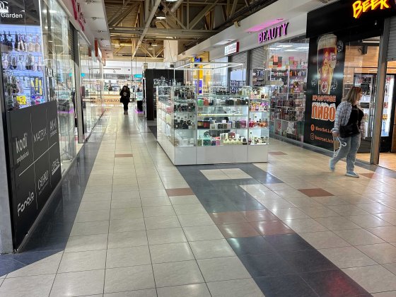 Оренда ТЦ Сріблястий м. Львів вул. Патона 37 (22,5 м.кв.) Львов