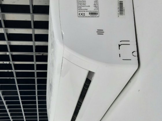 Центр. Не перша лінія. Площа S =150 m2. Можливий душ. Винница