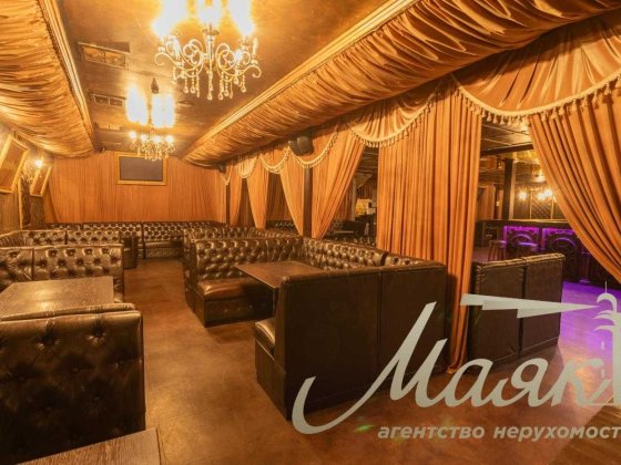 Оренда окремо розташованої будівлі під ресторан, бар 1100м2 Киев