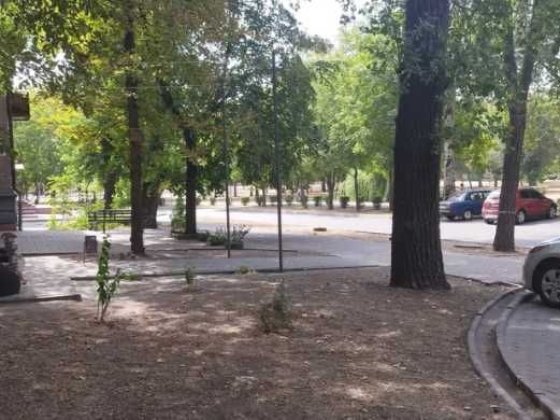 СУПЕР! Центр! 1 эт. фасад. отд вх. + убежище, парковка