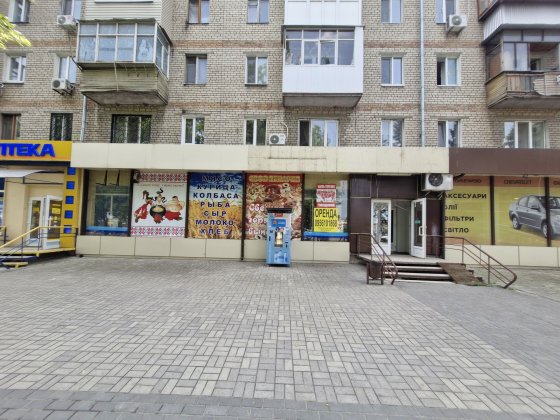 Здається  в оренду торгове приміщення