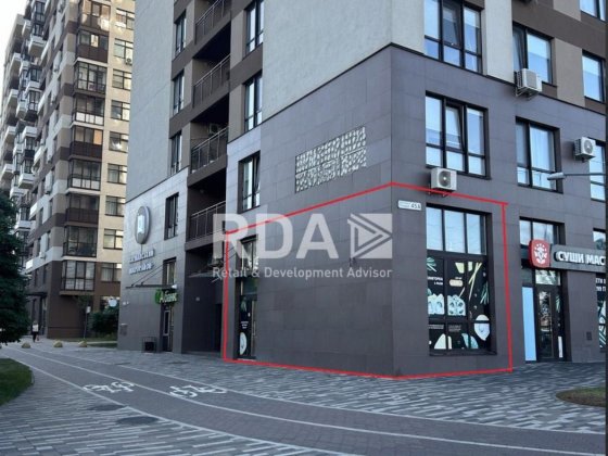 Оренда кутовий фасад  пр-т Європейського Союзу (Правди) 45А Киев