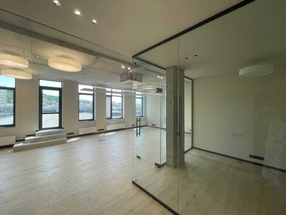 Оренда приміщення в офісному центрі, вул. Газова Львов