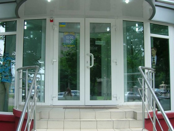 Аренда коммерческой недвижимости (действующий магазин)