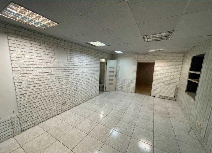 Аренда офисного помещения Никольская/Наваринская 32м 12000грн - фото 1
