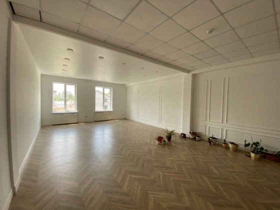 Офисное помещение БЦ "Синий квадрат" р-н Ц.Рынка 86м 23200грн Миколаїв