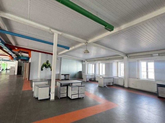 Оренда будівлі на вул. Б. Хмельницького, Шевченківський р-н, 2800м2 Львов