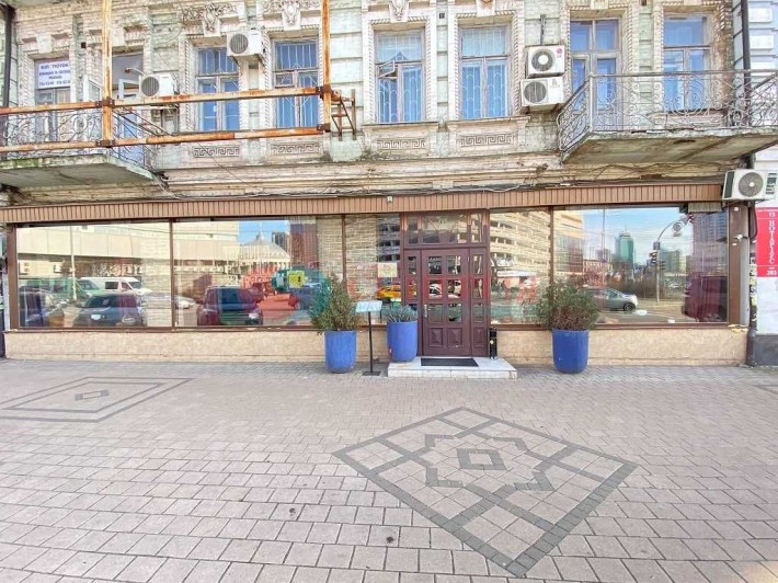 267кв.м. Пл. Перемоги, перетин вул. Старовокзальна та Жилянська. - фото 1