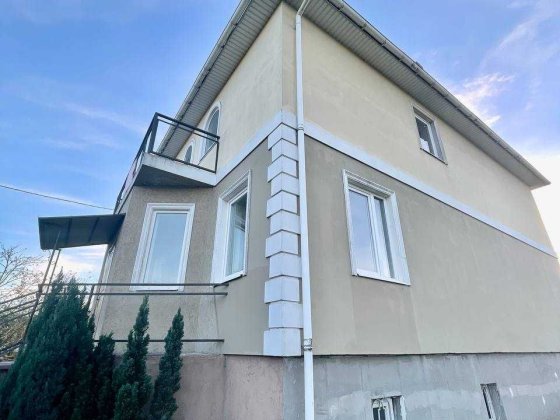 вул.Стрийській, приміщення повністю відокремлене, своя територія 280кв Львів