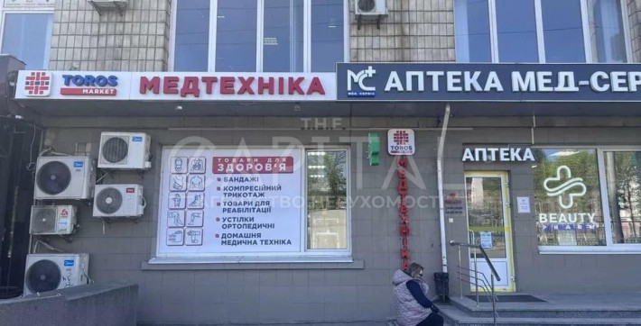 Оренда фасадного приміщення 144м Бульвар Лесі Українки 34 - фото 1