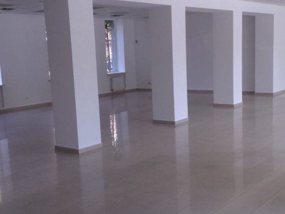 Здам нежитлове приміщення пл. 555м2 1й поверх по пр.Б.Хмельницького,22 Дніпро