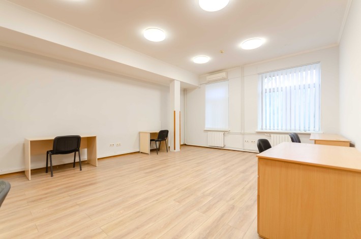 ОФІС ДЛЯ ІНТЕРНЕТ-МАГАЗИНУ. 45м2. ПОДІЛ. 290 грн/м2. 1ий поверх - фото 1