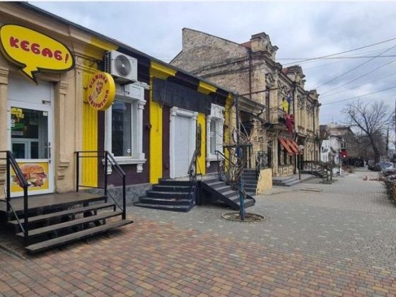 Пр.Центральный возле Пушкинского кольца  54м 35000грн Николаев