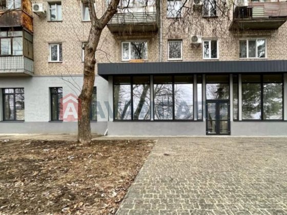 Оренда приміщення площею 150 кв. після ремонту. Правий берег.