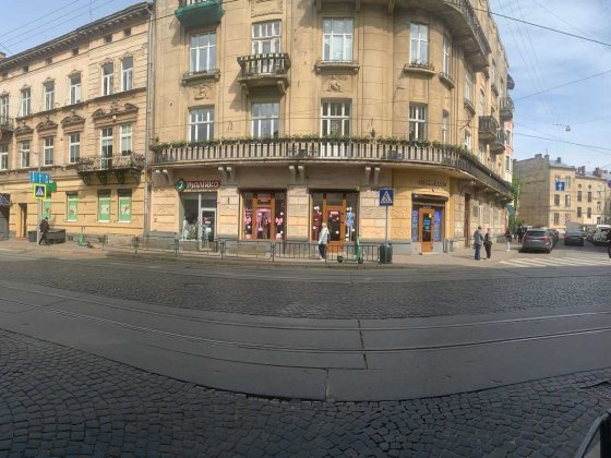 Фасадне приміщення  80м2 вул. Івана Франка Львів