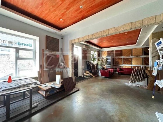 Оренда / Торгівельна площа / Голосіївський / Антоновича / 235 м2 Київ