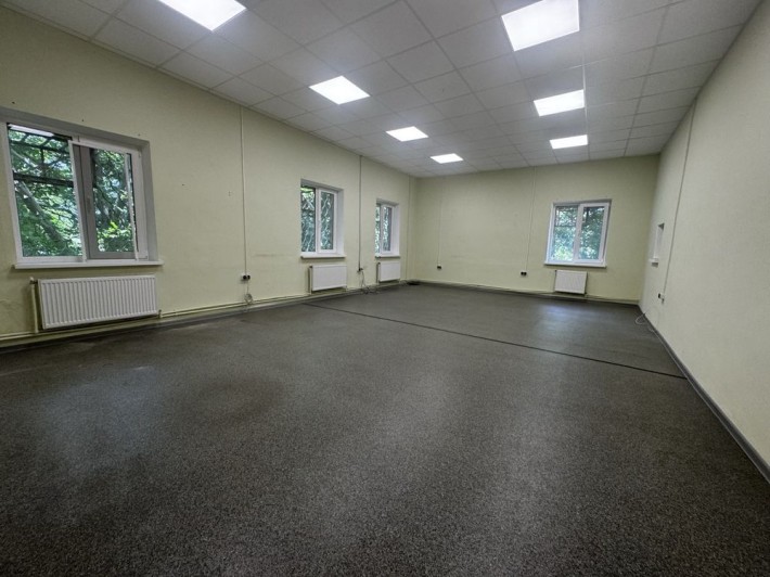 Оренда приміщення 210 м² під офіс або бізнес - фото 1