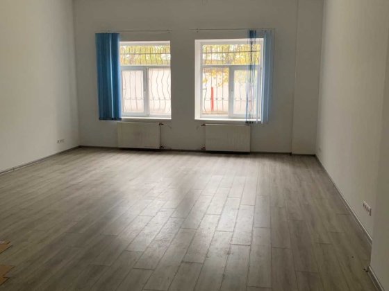 Аренда офиса 57м2 от собственника,1 эт, БЦ Веста,у В.Хвойки, м Почайна Киев