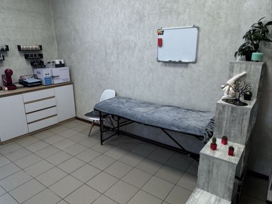 Аренда кушетки для нарощування вій