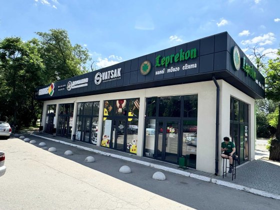 Соляні зуп.Магелан торгове приміщення 27 кв.м. прохідняк ТОП місце Миколаїв