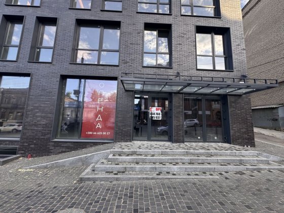 Оренда приміщення у центрі ЖК «ArtHof» для клініки, шоурум, ресторан Днепр