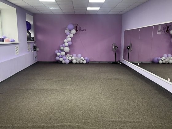 Танцювальний зал для хореографії/занять фітнесом/йога