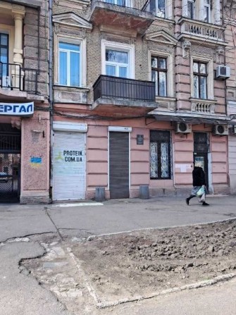 Сдам под торговлю, кафе, магазин, офис 15 кв м Нежинская Торговая - фото 1