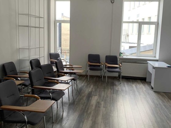 Оренда офісного приміщення 25м2 біля МАГНУСА Львов