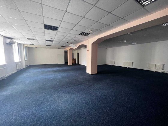 Оренда Офісу по вул.Стороженка,520м2.Генератор Львов