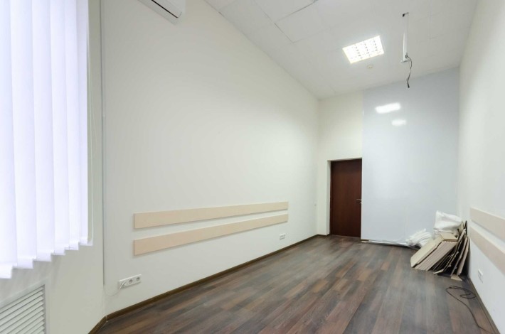 Офіс в центрі. Хрещатик вул. 23м². Супер ціна! 399 грн/м² - фото 1