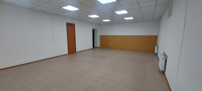 Оренда в центрі цоколь 50м.кв під майстерню, виробництво - фото 1