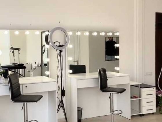 Здається робоче місце / кабінет у студії Одесса