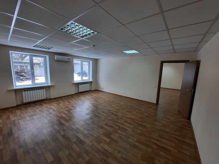 Сдам свой 2к офис-склад 58м2 на 1эт в ОЦ Бостон, В.Дубинина,8,Гагарина - фото 1