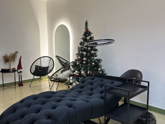 Оренда кушетки/ візажного дзеркала в центрі Львова Львів