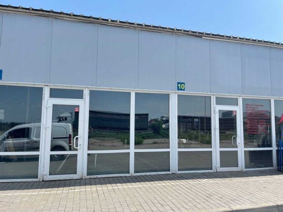 Аренда торгового помещения 110 кв.м, фасад, рынок "У двох столбов" Одесса