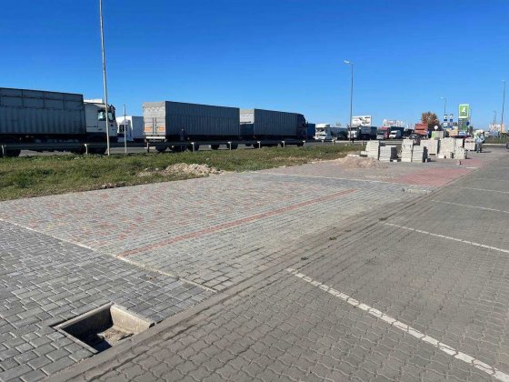 Аренда торговой площадки открытого типа. Два столба - Анжелика Одесса