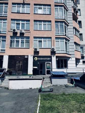 Оренда комерц. приміщення 65 м.кв. ЖК Лікоград, вул. Ю.Здановської 54 - фото 1