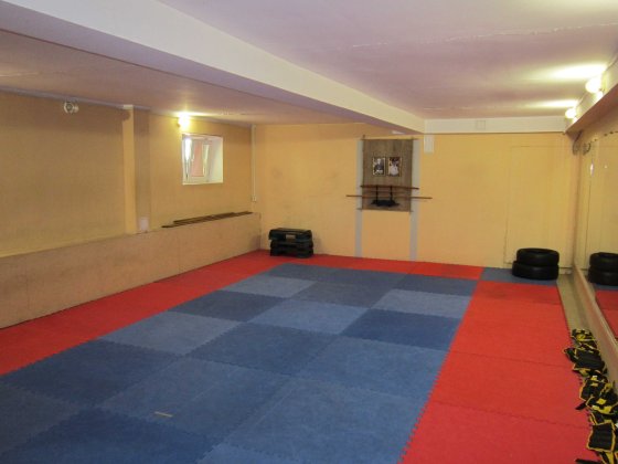 Оренда спортивної зали в р-ні Фестивальної пл.