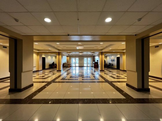 Оренда окремого поверху в офісній будівлі. Центр Дніпро