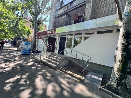 Адмиральская/Фалеевская фасадное помещение 53м 20000грн Миколаїв