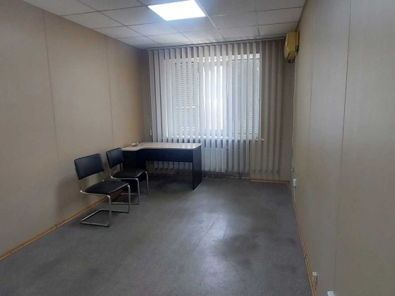 Оренда 1-й поверх Центр під зберігання, послуги 18 м.кв