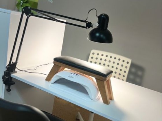 Робоче місце майстра манікюру Миколаїв