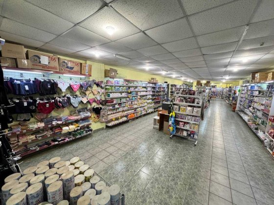 Пр.Миру торгове приміщення 252 кв.м. фасад ремонт гарне місце Миколаїв