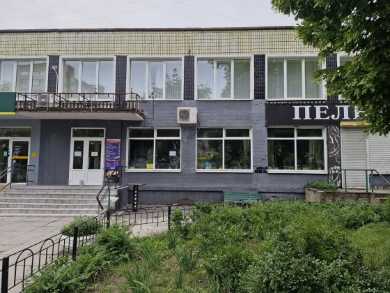 Здається  торгове приміщення  в оренду