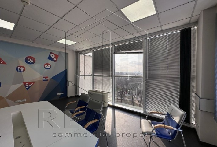 Офис в Приморском районе Одессы, 510 м², 11 кабинетов, 10$/м². - фото 1
