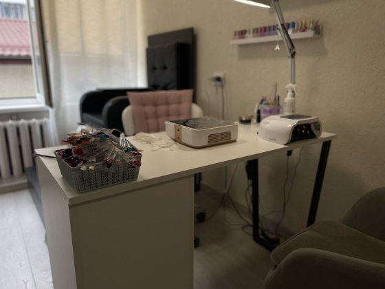 Оренда майстер манікюру/педикюру Львів