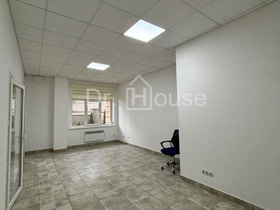 Здається в оренду комерційне приміщення по вул. Героїв Упа Львів