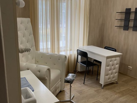 Рабочее место мастера маникюра в отдельном кабинете. Одеса