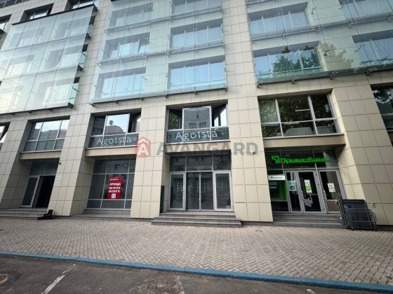 Сдам 164м.кв.Центр.Красная линия.Опен спейс.54500грн (330грн/м.кв) Дніпро